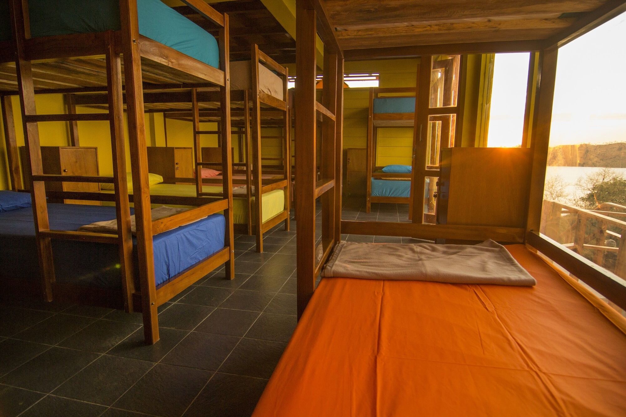 One Tree Hill - Hostel Labuan Bajo Exterior foto